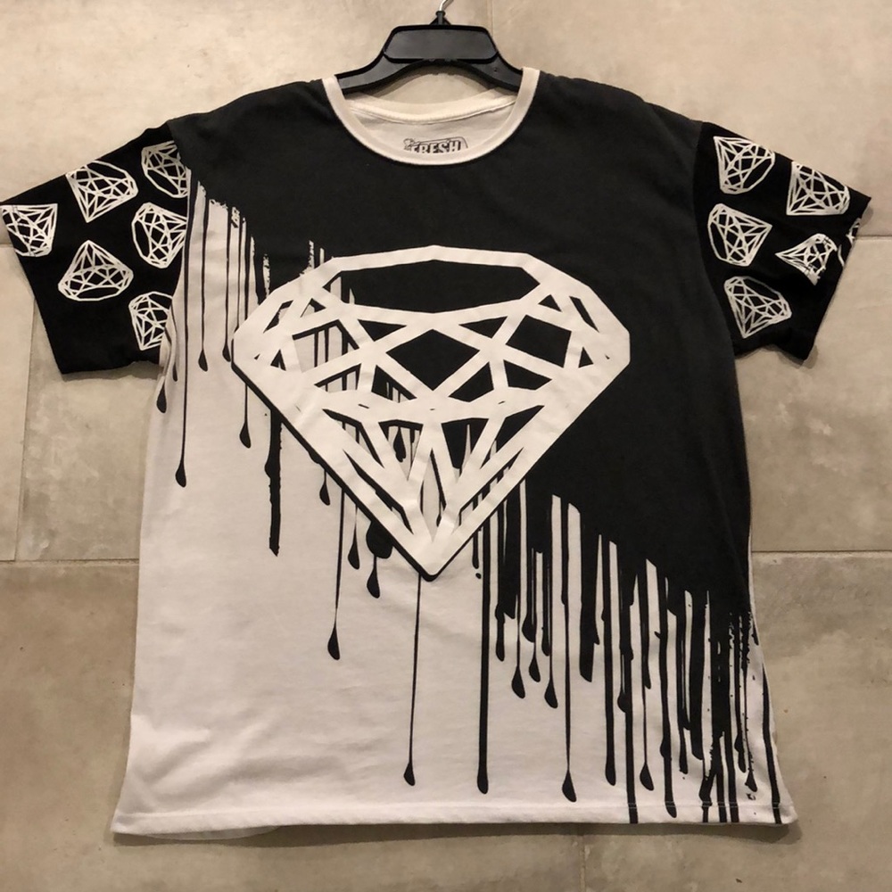 Fresh laundry diamond T-shirt